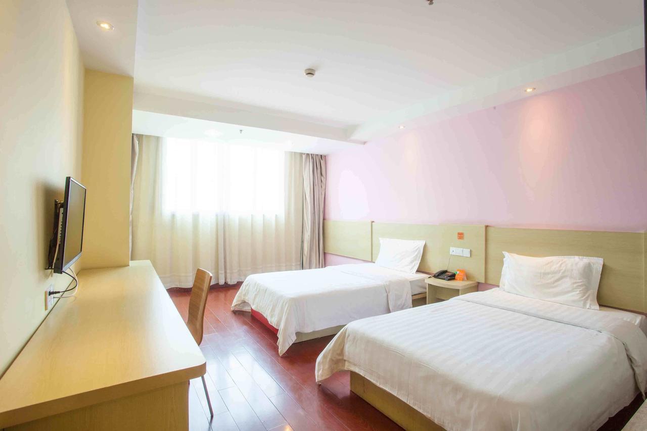 7Days Inn Xianning Hot Spring Pedestrian Street Shopping Park 外观 照片
