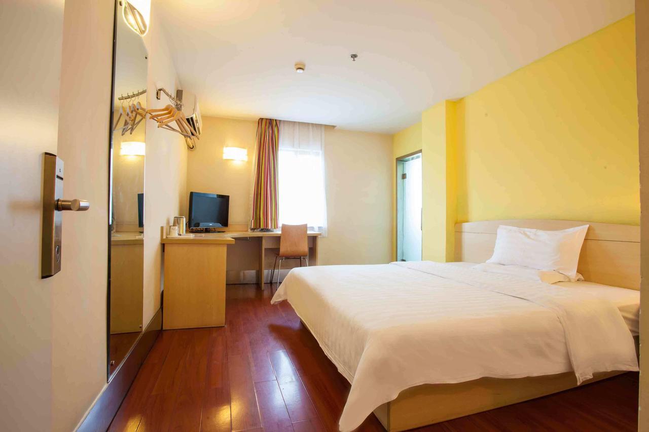 7Days Inn Xianning Hot Spring Pedestrian Street Shopping Park 外观 照片