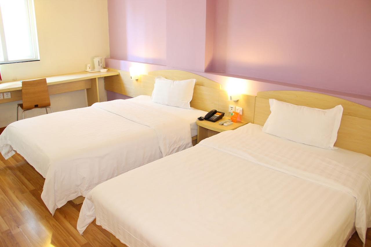 7Days Inn Xianning Hot Spring Pedestrian Street Shopping Park 外观 照片